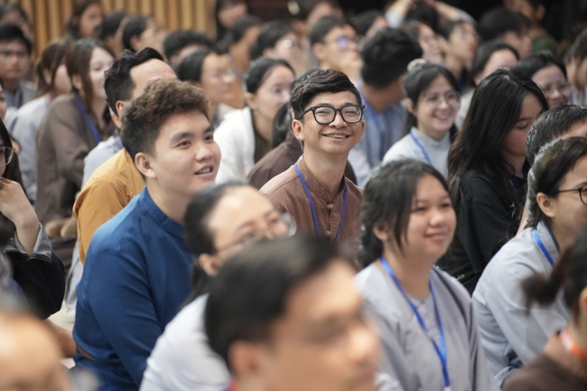 Khoá tu sinh viên Hướng về Phật pháp.