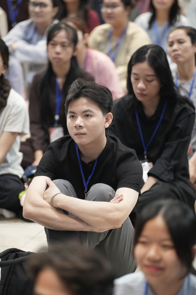 Khoá tu sinh viên Hướng về Phật pháp.