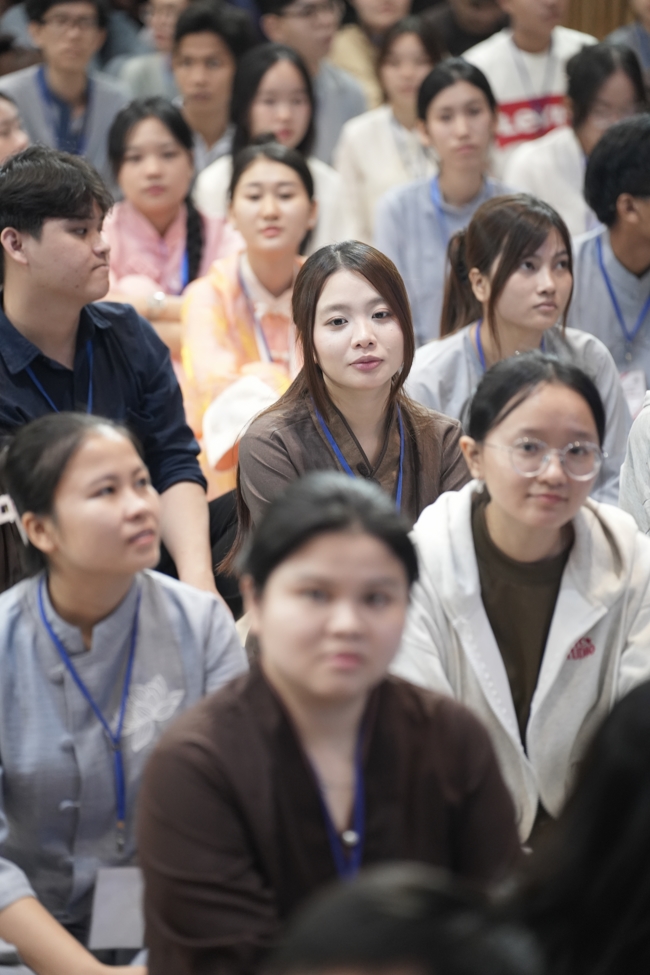 Khoá tu sinh viên Hướng về Phật pháp.