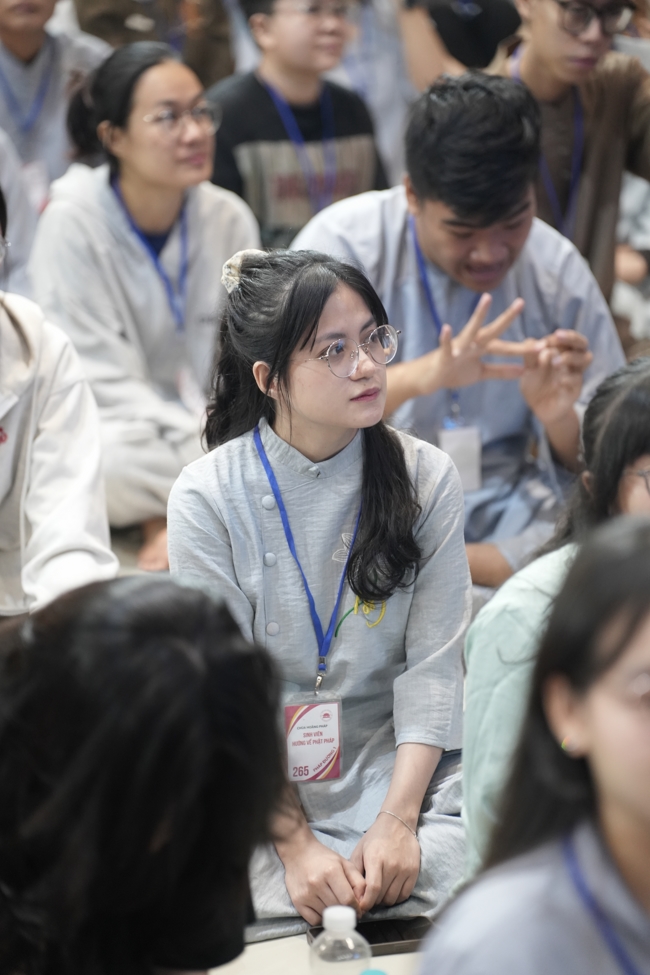 Khoá tu sinh viên Hướng về Phật pháp.