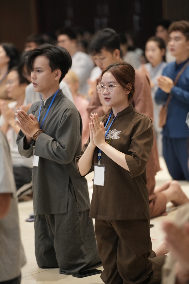 Khoá tu sinh viên Hướng về Phật pháp.