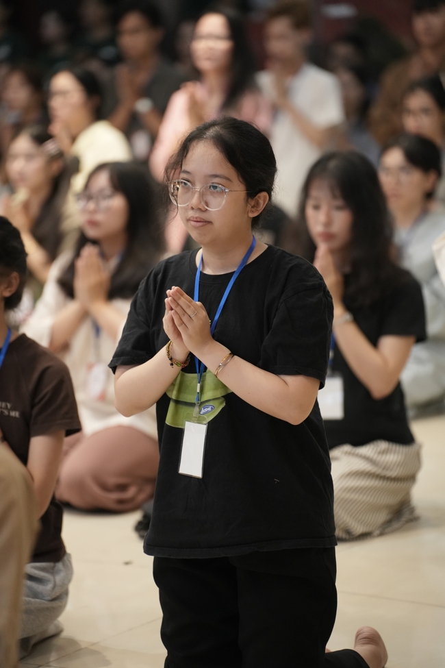 Khoá tu sinh viên Hướng về Phật pháp.