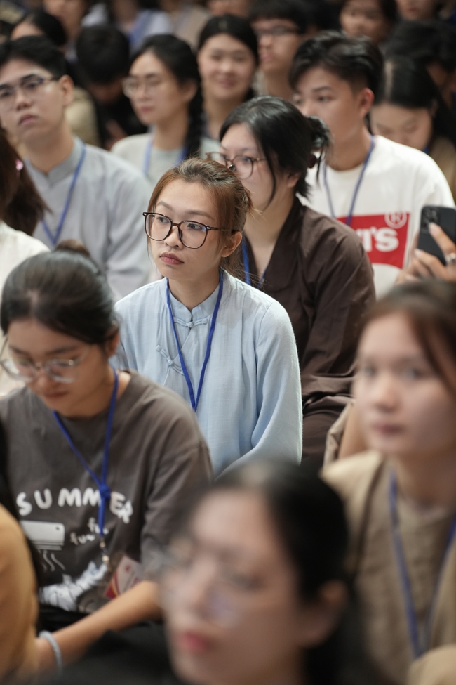 Khoá tu sinh viên Hướng về Phật pháp.