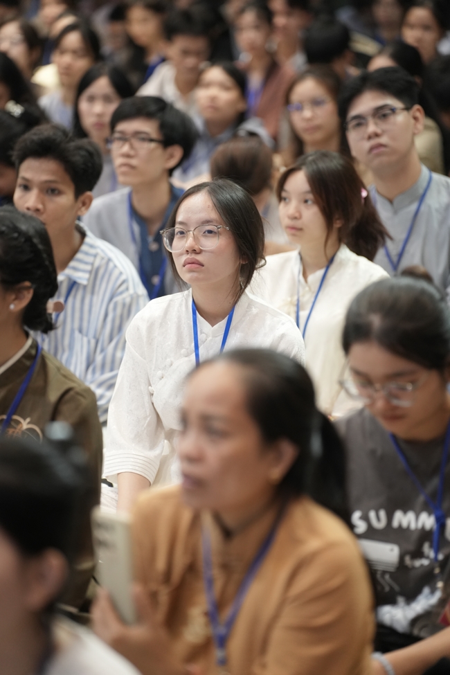 Khoá tu sinh viên Hướng về Phật pháp.