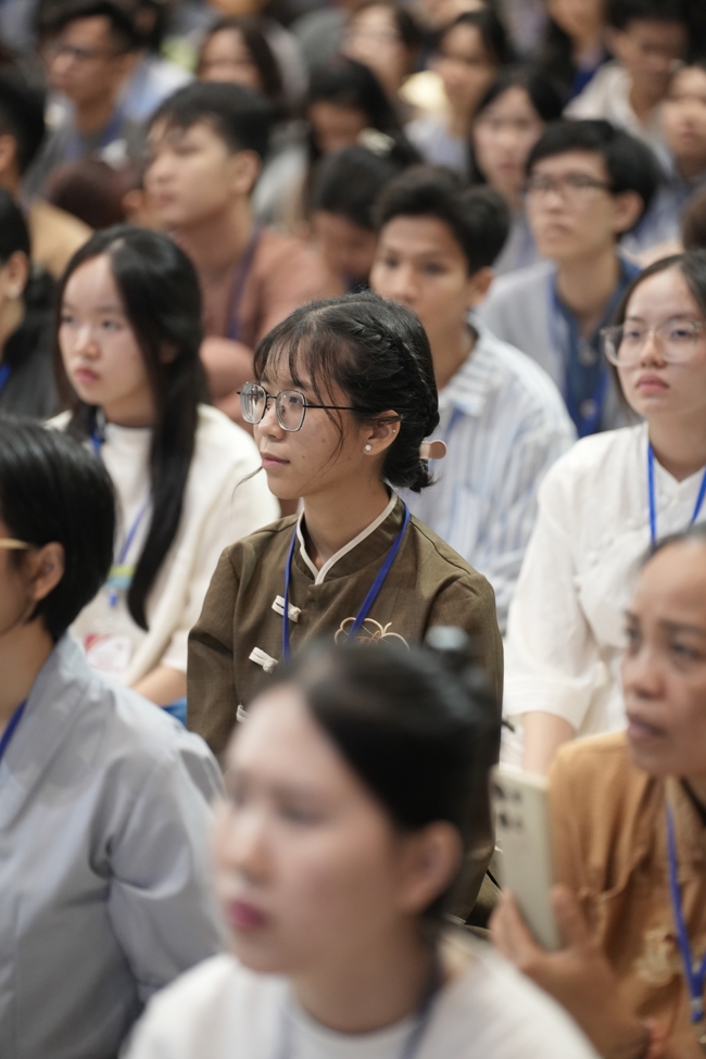 Khoá tu sinh viên Hướng về Phật pháp.