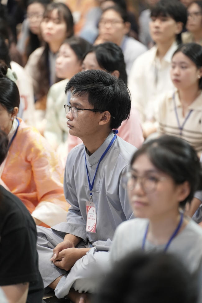 Khoá tu sinh viên Hướng về Phật pháp.