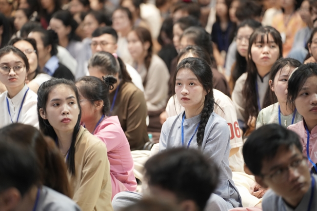 Khoá tu sinh viên Hướng về Phật pháp.