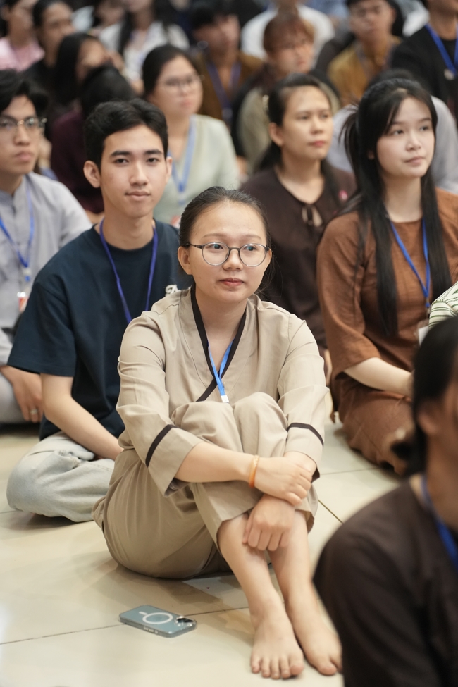 Khoá tu sinh viên Hướng về Phật pháp.