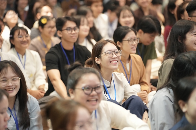 Khoá tu sinh viên Hướng về Phật pháp.