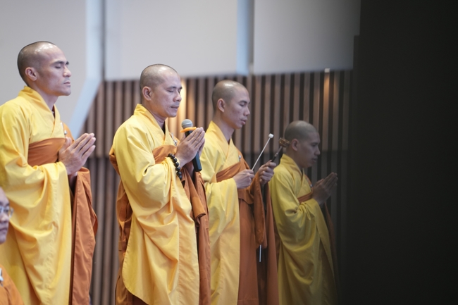 Khoá tu sinh viên Hướng về Phật pháp.