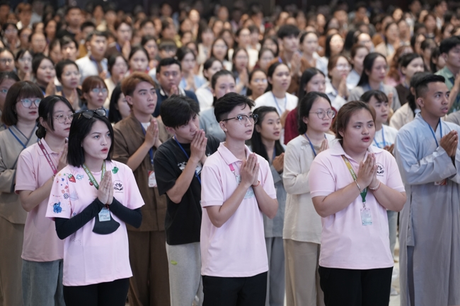 Khoá tu sinh viên Hướng về Phật pháp.