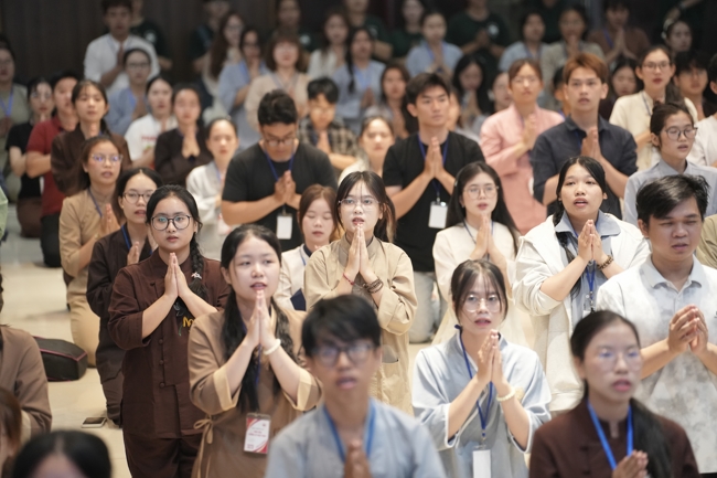 Khoá tu sinh viên Hướng về Phật pháp.