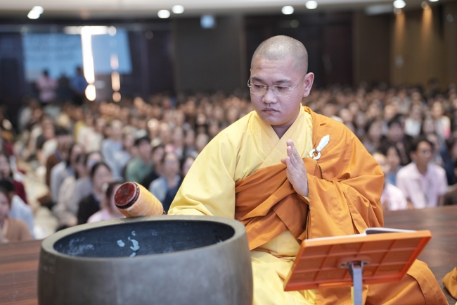 Khoá tu sinh viên Hướng về Phật pháp.