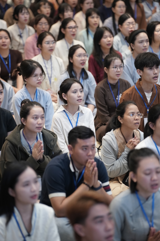 Khoá tu sinh viên Hướng về Phật pháp.