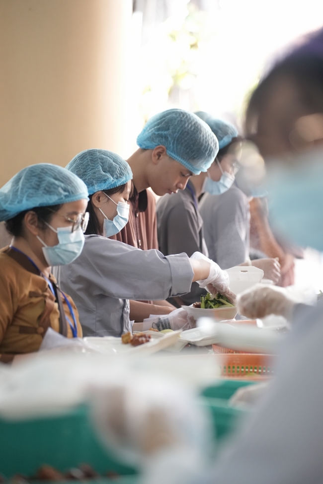 Khoá tu sinh viên Hướng về Phật pháp.