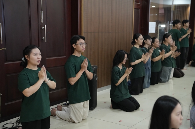 Khoá tu sinh viên Hướng về Phật pháp.