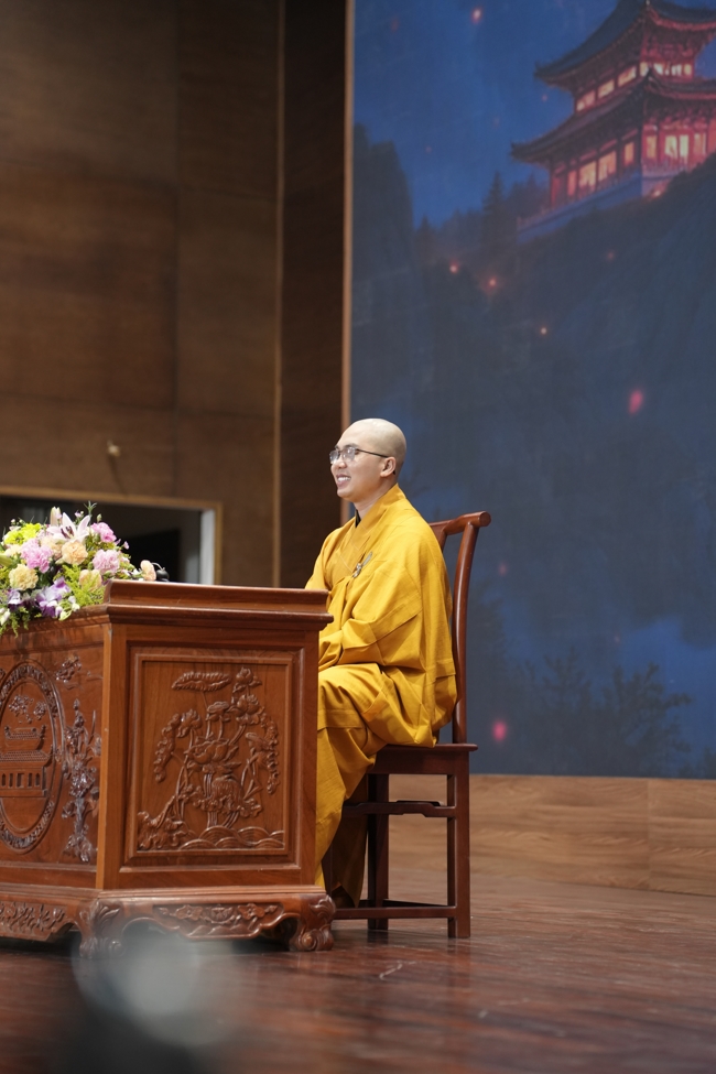 Khoá tu sinh viên Hướng về Phật pháp.