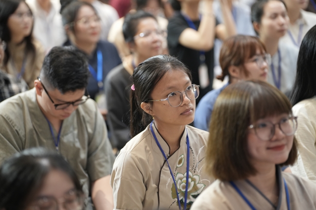 Khoá tu sinh viên Hướng về Phật pháp.