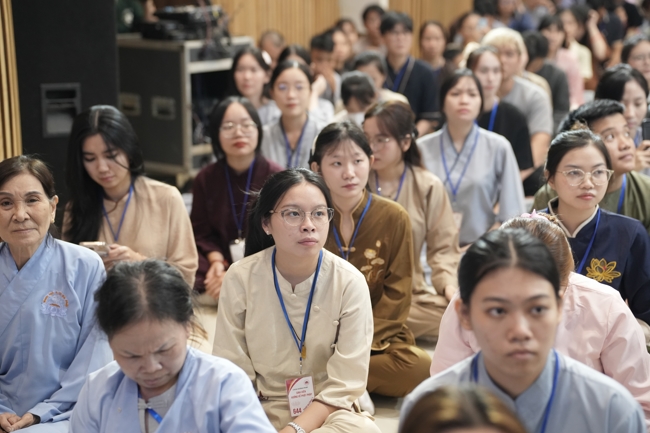 Khoá tu sinh viên Hướng về Phật pháp.