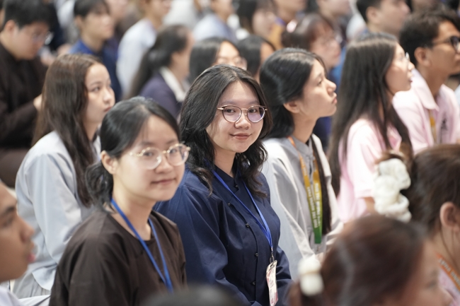 Khoá tu sinh viên Hướng về Phật pháp.