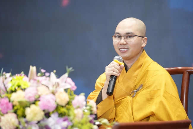 Khoá tu sinh viên Hướng về Phật pháp.