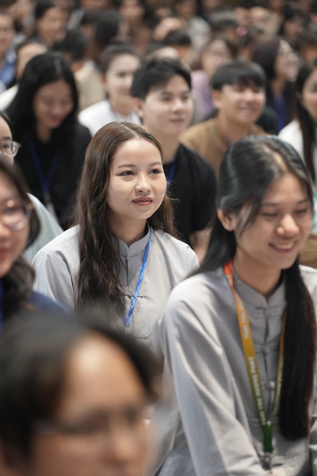 Khoá tu sinh viên Hướng về Phật pháp.