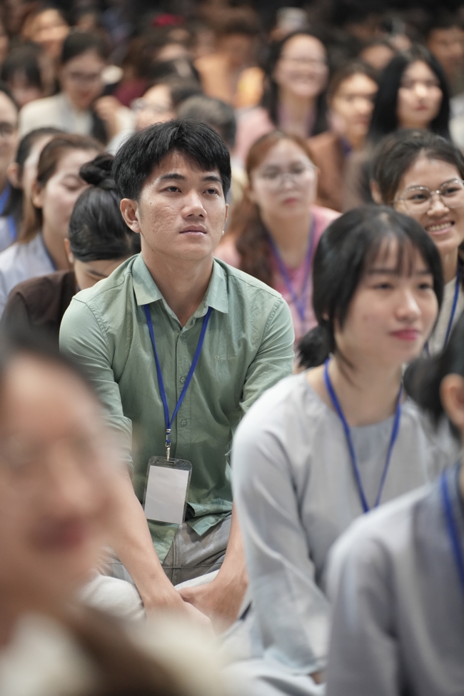 Khoá tu sinh viên Hướng về Phật pháp.