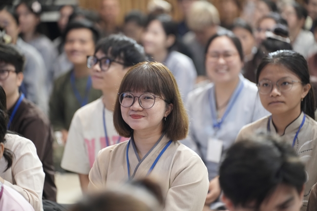 Khoá tu sinh viên Hướng về Phật pháp.