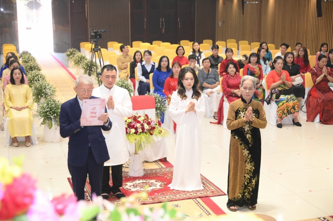 Wedding Ceremony at the pagoda