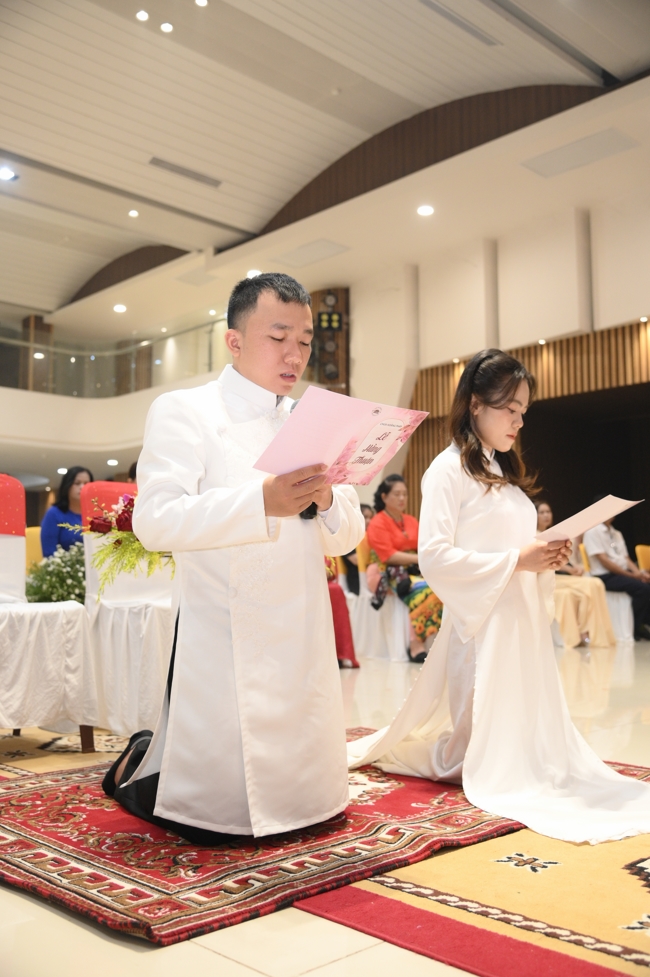Wedding Ceremony at the pagoda