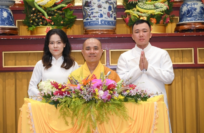 Wedding Ceremony at the pagoda