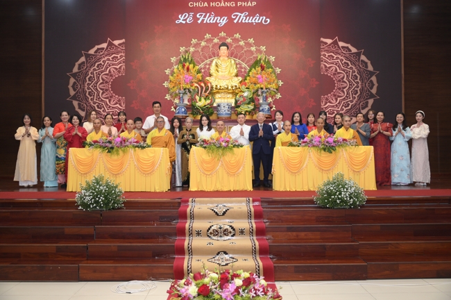 Wedding Ceremony at the pagoda