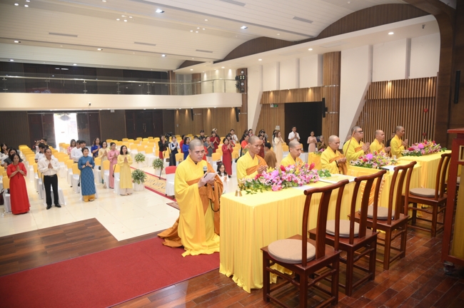 Wedding Ceremony at the pagoda