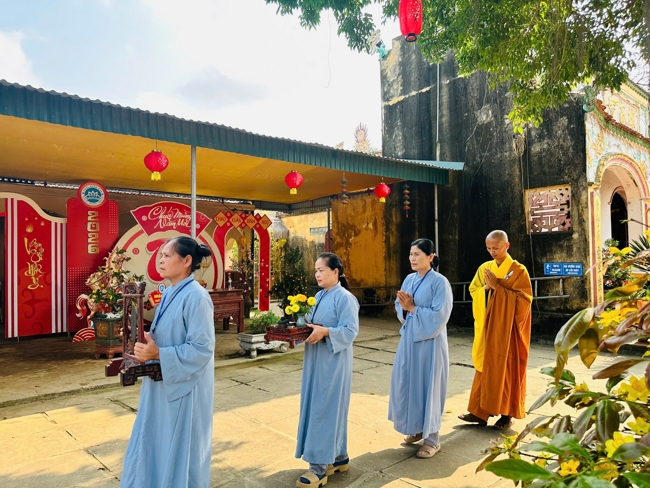 CHÙA ĐỐNG CAO - THANH HOÁ: KHAI KHOÁ TU NIỆM PHẬT MỘT NGÀY ĐẦU NĂM BÍNH NGỌ.