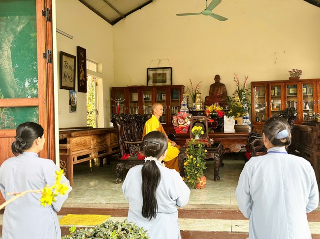 CHÙA ĐỐNG CAO - THANH HOÁ: KHAI KHOÁ TU NIỆM PHẬT MỘT NGÀY ĐẦU NĂM BÍNH NGỌ.