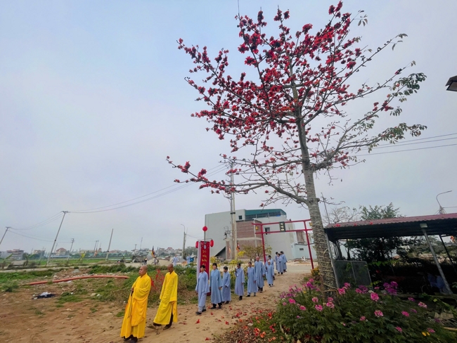 CHÙA ĐỐNG CAO - THANH HOÁ: KHAI KHOÁ TU NIỆM PHẬT MỘT NGÀY ĐẦU NĂM BÍNH NGỌ.