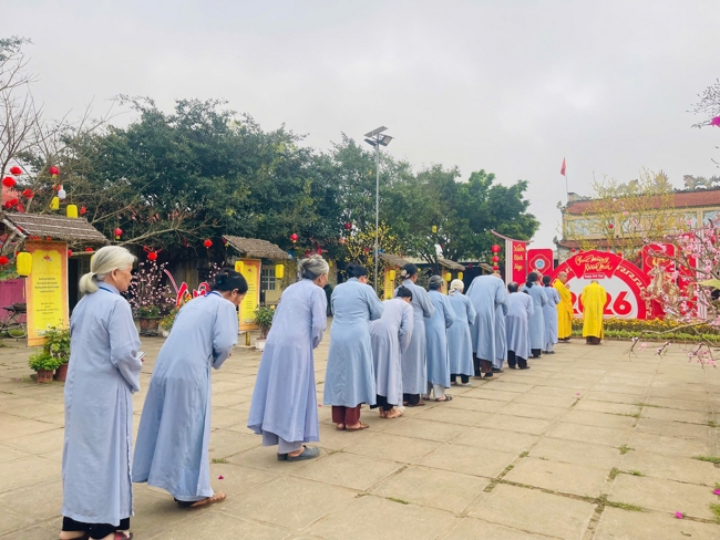 CHÙA ĐỐNG CAO - THANH HOÁ: KHAI KHOÁ TU NIỆM PHẬT MỘT NGÀY ĐẦU NĂM BÍNH NGỌ.