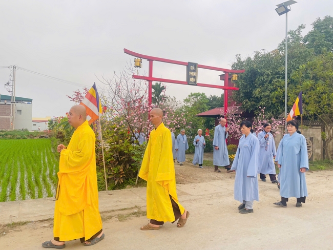 CHÙA ĐỐNG CAO - THANH HOÁ: KHAI KHOÁ TU NIỆM PHẬT MỘT NGÀY ĐẦU NĂM BÍNH NGỌ.