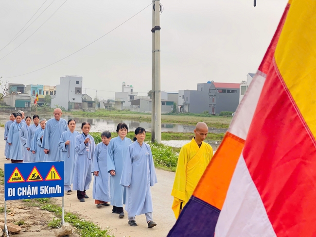 CHÙA ĐỐNG CAO - THANH HOÁ: KHAI KHOÁ TU NIỆM PHẬT MỘT NGÀY ĐẦU NĂM BÍNH NGỌ.