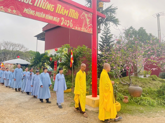 CHÙA ĐỐNG CAO - THANH HOÁ: KHAI KHOÁ TU NIỆM PHẬT MỘT NGÀY ĐẦU NĂM BÍNH NGỌ.