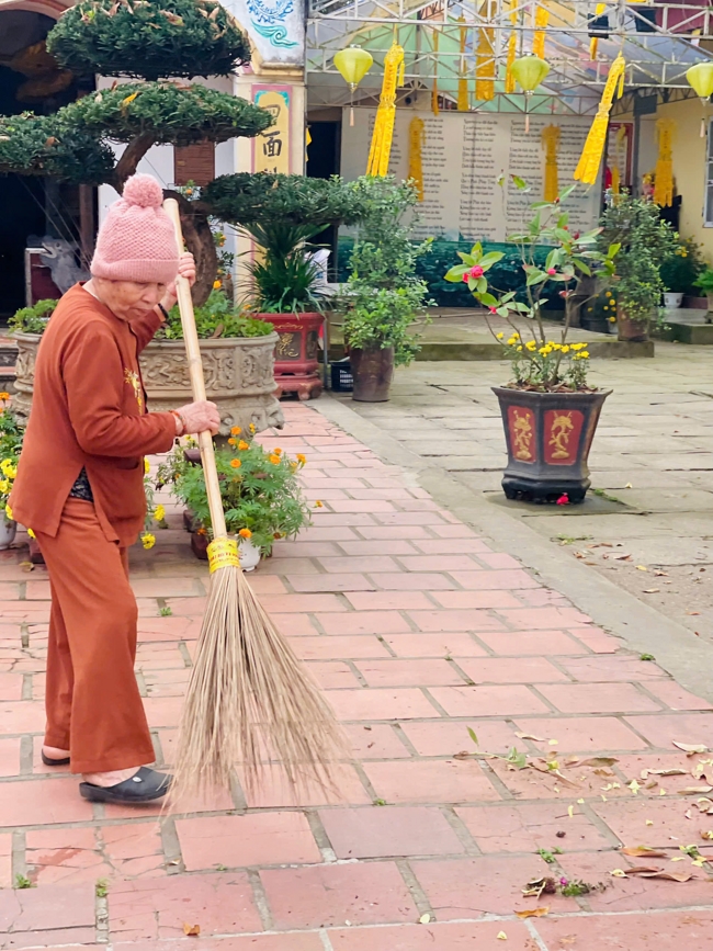 CHÙA ĐỐNG CAO - THANH HOÁ: KHAI KHOÁ TU NIỆM PHẬT MỘT NGÀY ĐẦU NĂM BÍNH NGỌ.