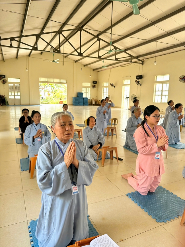 CHÙA ĐỐNG CAO - THANH HOÁ: KHAI KHOÁ TU NIỆM PHẬT MỘT NGÀY ĐẦU NĂM BÍNH NGỌ.