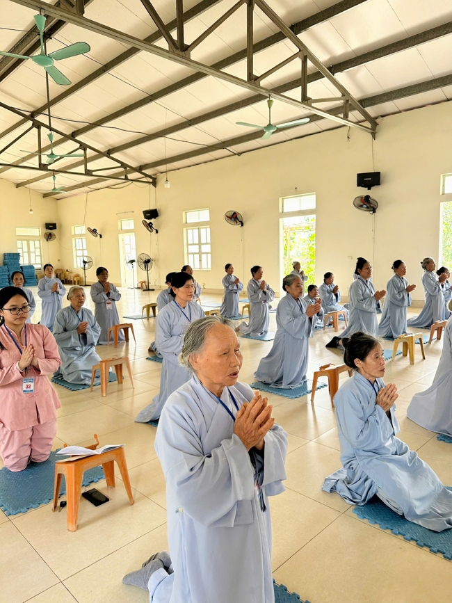 CHÙA ĐỐNG CAO - THANH HOÁ: KHAI KHOÁ TU NIỆM PHẬT MỘT NGÀY ĐẦU NĂM BÍNH NGỌ.