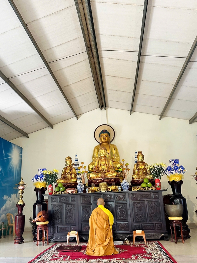 CHÙA ĐỐNG CAO - THANH HOÁ: KHAI KHOÁ TU NIỆM PHẬT MỘT NGÀY ĐẦU NĂM BÍNH NGỌ.