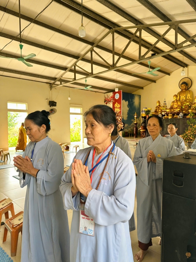 CHÙA ĐỐNG CAO - THANH HOÁ: KHAI KHOÁ TU NIỆM PHẬT MỘT NGÀY ĐẦU NĂM BÍNH NGỌ.