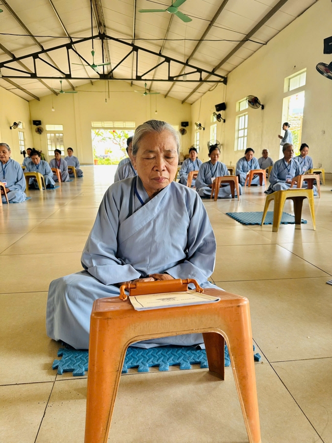 CHÙA ĐỐNG CAO - THANH HOÁ: KHAI KHOÁ TU NIỆM PHẬT MỘT NGÀY ĐẦU NĂM BÍNH NGỌ.