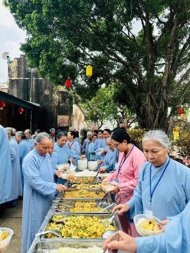 CHÙA ĐỐNG CAO - THANH HOÁ: KHAI KHOÁ TU NIỆM PHẬT MỘT NGÀY ĐẦU NĂM BÍNH NGỌ.