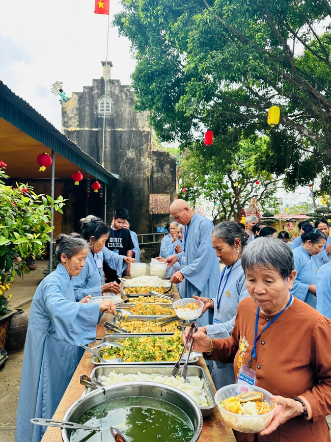 CHÙA ĐỐNG CAO - THANH HOÁ: KHAI KHOÁ TU NIỆM PHẬT MỘT NGÀY ĐẦU NĂM BÍNH NGỌ.