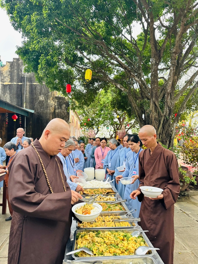 CHÙA ĐỐNG CAO - THANH HOÁ: KHAI KHOÁ TU NIỆM PHẬT MỘT NGÀY ĐẦU NĂM BÍNH NGỌ.