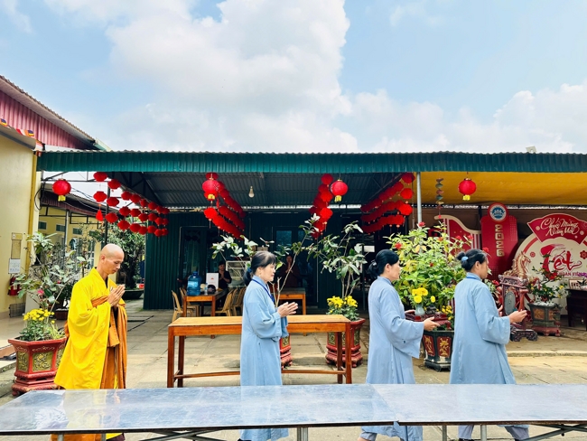 CHÙA ĐỐNG CAO - THANH HOÁ: KHAI KHOÁ TU NIỆM PHẬT MỘT NGÀY ĐẦU NĂM BÍNH NGỌ.